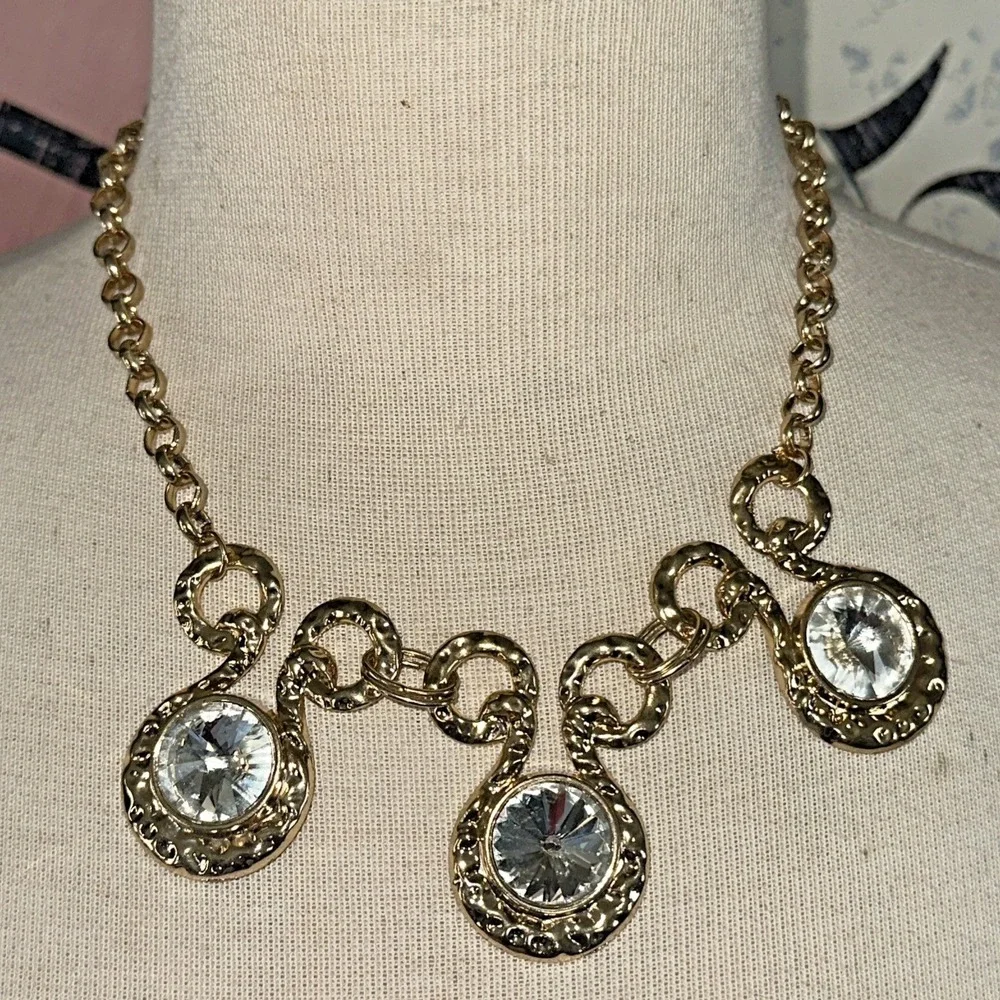 Unbranded Statement Necklace Womens OS Gold Excellent Crystal Bib Hammered Metal